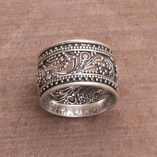Hollow Ivy Silvered Ring